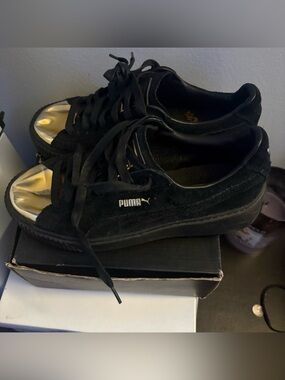 Puma Suede Platform Gold sneakers